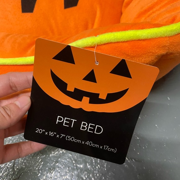 Halloween Pumpkin Dog Pet Bed - Picture 3 of 4